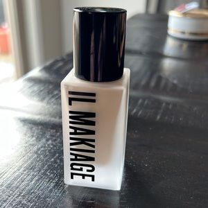 IL MAKIAGE Woke Up Like This 020